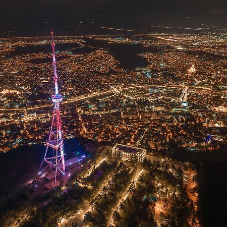4 Bedroom Suite Apartment Ln Tbilisi City 外观 照片