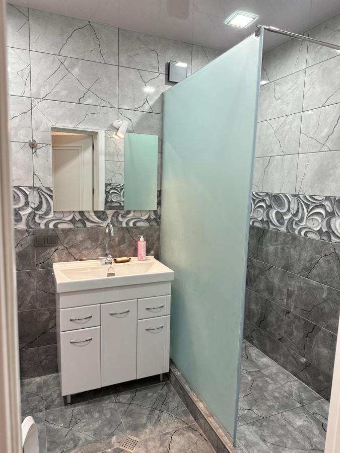 4 Bedroom Suite Apartment Ln Tbilisi City 外观 照片