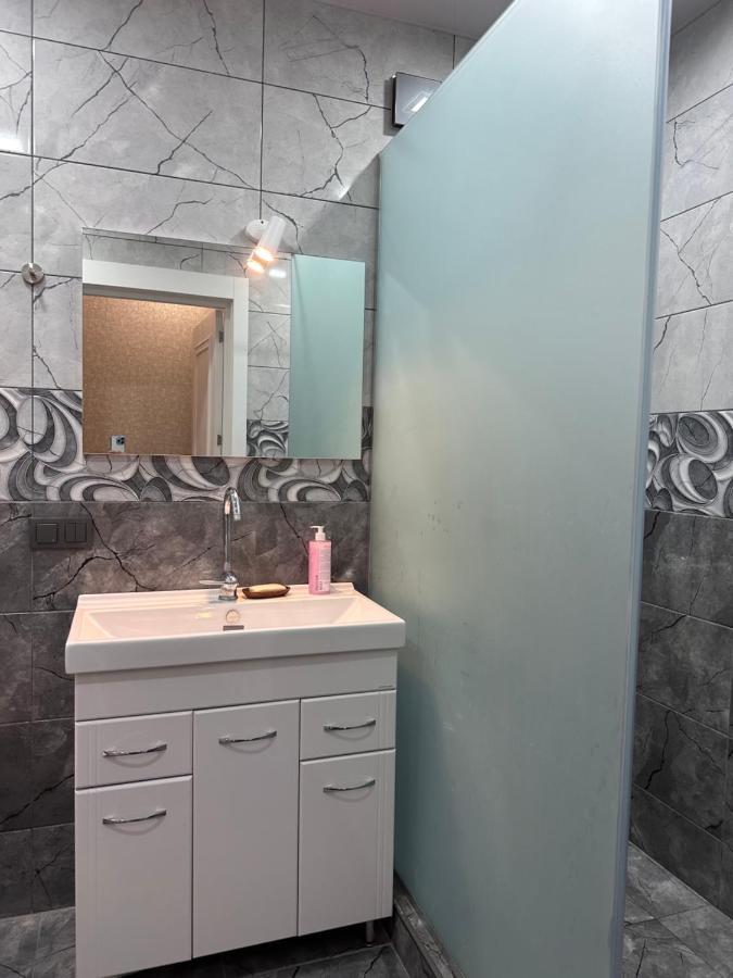 4 Bedroom Suite Apartment Ln Tbilisi City 外观 照片